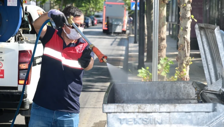 Çöp Konteynerlerinde Temizlik Ve Ilaçlama Seferberliği