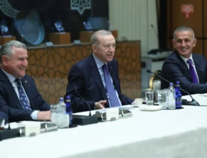 Cumhurbaşkanı Erdoğan’dan Süper Lig’e Yükselen Takımlara Tebrik