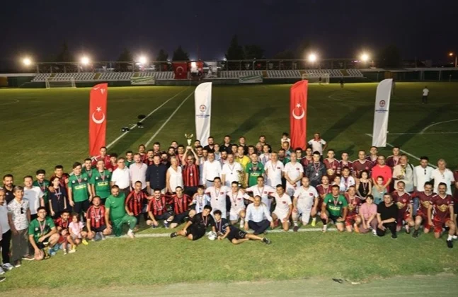 Denizli Büyükşehir’de Kupalar Sahiplerini Buldu
