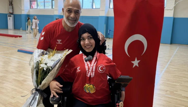 Dünya Şampiyonu Alyurt’a Sürpriz Kutlama