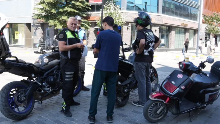 Düzce'De Yaya Yollarında Motorlu Araç Denetimi
