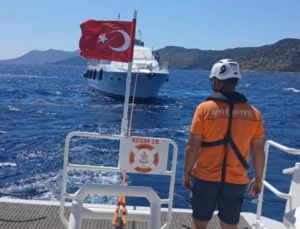 Fethiye Açıklarında Arızalanan Tekne Kurtarıldı