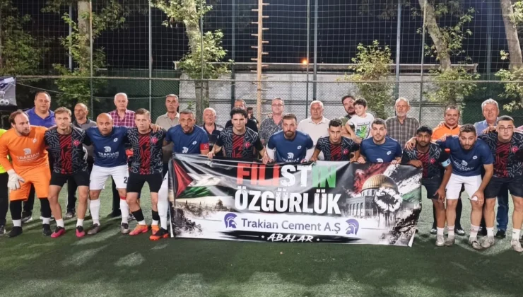 Galibiyeti Filistinli Çocuklara Armağan Ettiler