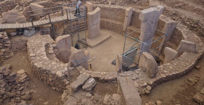 Göbeklitepe’nin Kuzeyinde İlk Kazı