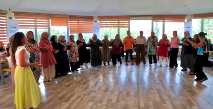 Hayat Tecrübelerini Geleceğe Aktarıyorlar