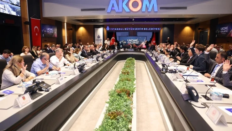 İstanbul'Da Okulların Ilk Günü Toplu Ulaşım Ücretsiz
