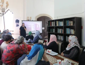 Keçiören’de Aile Içi Iletişimi Güçlendiren Seminer