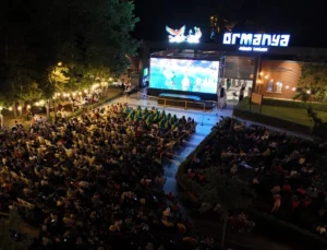 Kocaeli’de Gece Sineması Büyük Ilgi Görüyor