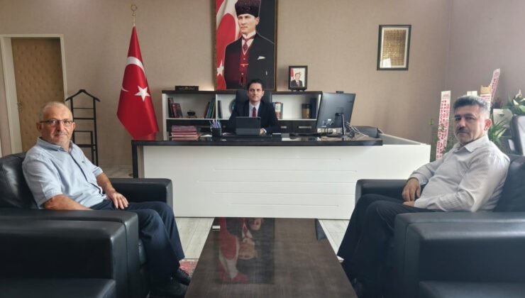 Kozlu Kaymakamı Çakır’dan şehit babalarına anlamlı ev sahipliği