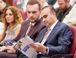 Kutupların Geleceğine Bilimsel Bakış
