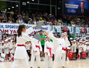 Manisa'Da 5 Bin Çocuk 'Yaz Spor'Da Buluştu