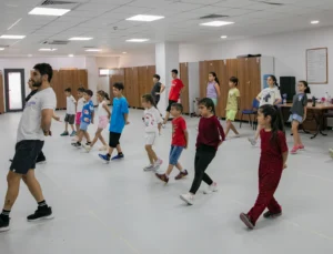 Mersin Büyükşehir’den Çocuklara Halk Oyunları Kursu
