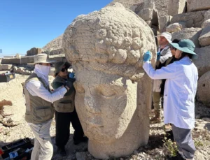 Nemrut Dağı’nda Kapsamlı Koruma… Heykeller Nanoteknolojiyle Güçlendiriliyor