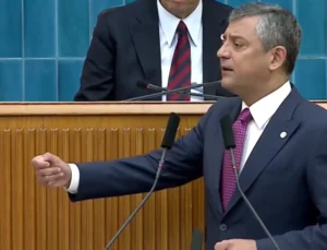 Özgür Özel'Den Tbmm'De Ilk Grup, 'Yeni̇' Mesaj