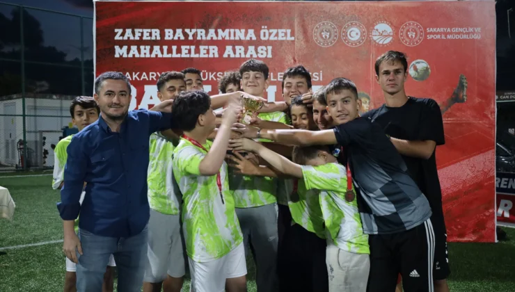 Sakarya'Da Başkanlık Futbol Kupası’nda Şampiyon Göktepe Oldu
