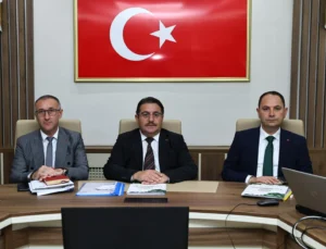 Sakarya Eğitimine Ilçe Müdürleriyle Mercek