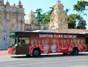 Şampiyonlar, İett Ile İstanbul’da