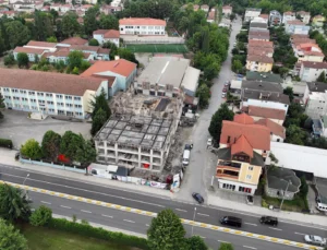 Sapanca Meydanı Ve Spor Salonu Projeleri Hızla Ilerliyor