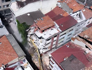 İstanbul Zeytinburnu Sokakları 'Yarısı Bizden' Ile Dönüşüyor