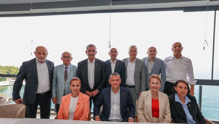 Yeni Parti Zonguldak kurucu ilçe başkanları göreve başladı