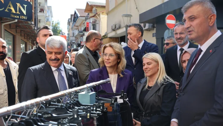 Alışveriş Festivali Gölcük’te Ticareti Canlandırdı