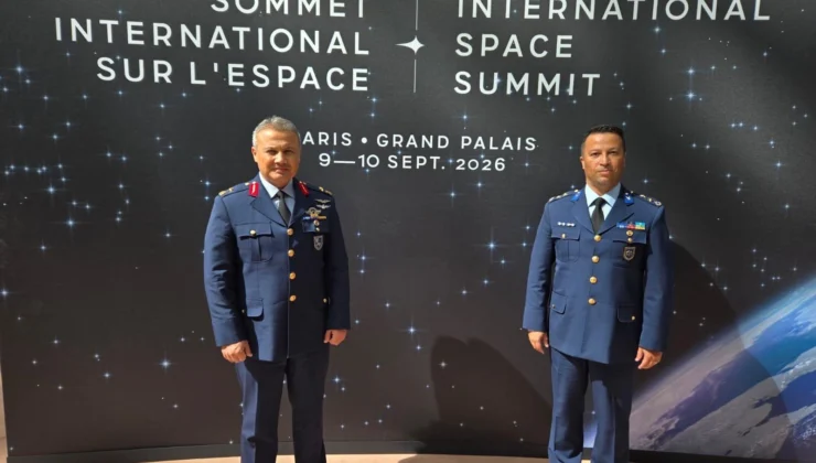 Alper Gezeravcı Paris’te Uluslararası Uzay Zirvesi’nde Türkiye’yi Temsil Etti