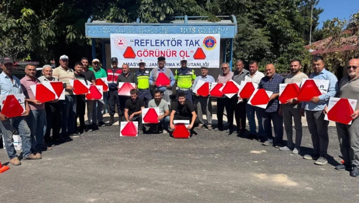 Amasya’da Traktör Sürücülerine Reflektör Uyarısı
