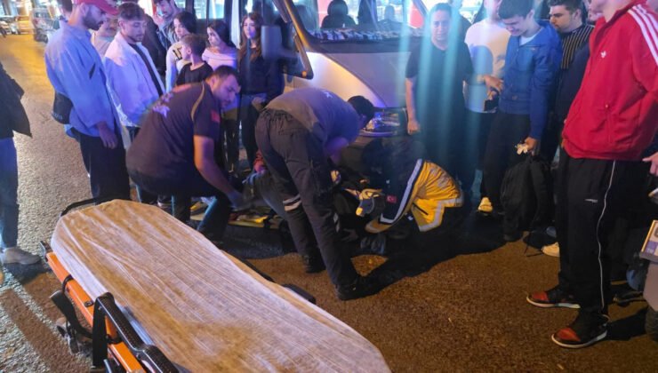 Anne ve oğluna motosiklet çarptı: 1 yaralı