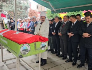 Maden işçisi Ufuk Demir Kozlu’da son yolculuğuna uğurlandı