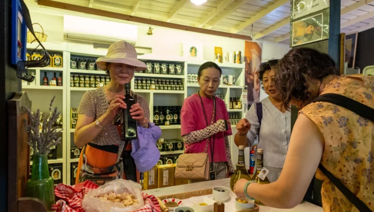 Çanakkale’nin Zeytinyağı Çinli Turistlerin Ilgisini Çekti