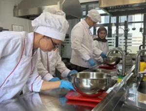 Donanımlı Gençler Gebze Beyaz Kalpler'De Yetişiyor