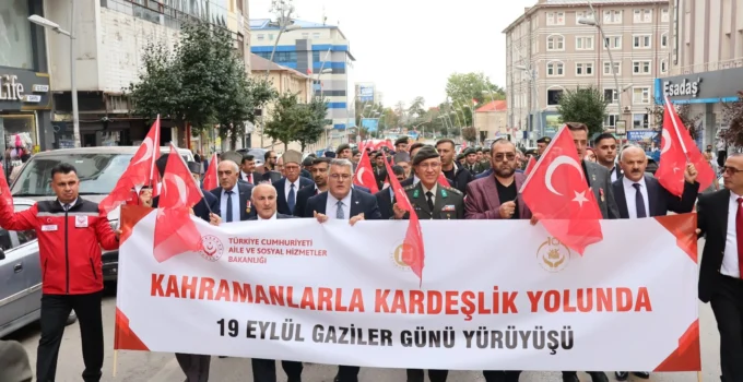 Erzurum’da Gaziler Için Anlamlı Yürüyüş