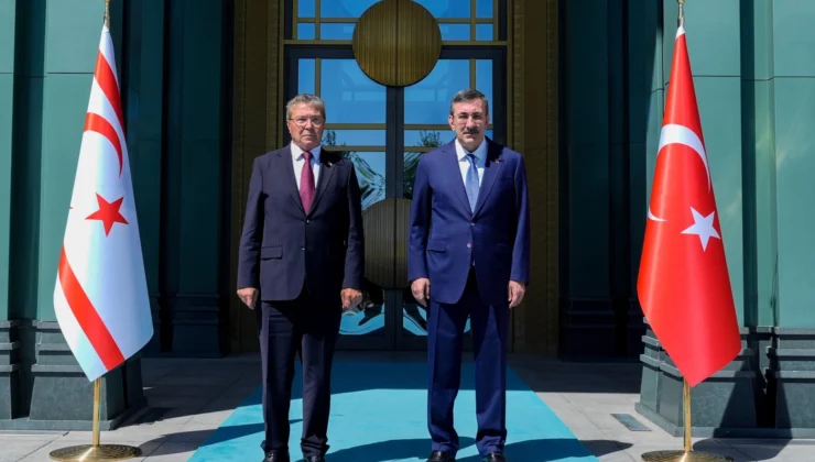 Kktc Başbakanı Ünal Üstel Külliye'De… Girne'De Arama Kurtarma Çalışmaları Titizlikle Sürüyor