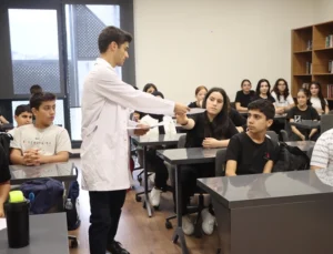 Maltepe'De Lgs Öğrencilerine Desteği Devam Ediyor