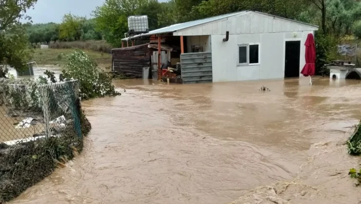 Mudanya Yalıçiftlik’te Ev Sular Altında Kaldı… Mahsur Kalan Adını Mak Kurtardı