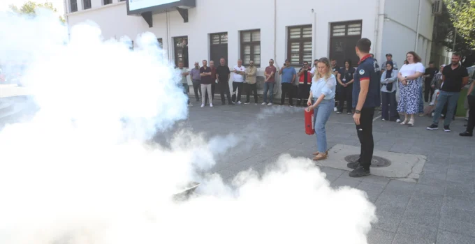 Sakarya Büyükşehir Personeline Yangın Anında Doğru Müdahale Anlatıldı