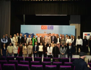 Trabzon’da Sivil Katılım Zirvesi Düzenlendi