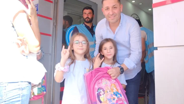 Ülkü Ocakları Kayseri İl Başkanlığı'Ndan 5 Bin Öğrenciye Kırtasiye Desteği