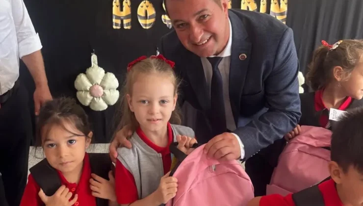 Yenimuhacir Belediyesi'Nden Öğrencilere 'Ilk' Destek