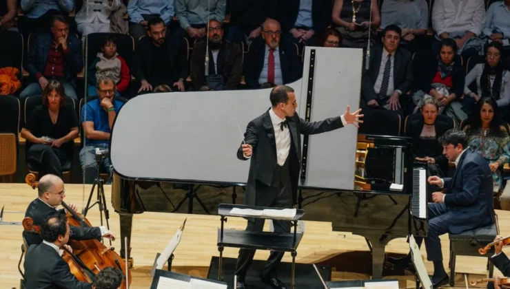 İki Asırlık Orkestradan Görkemli Başlangıç