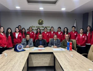 Ağrı Kadın Futbol Takımı’na Kapalı Saha Ve Deplasman Desteği