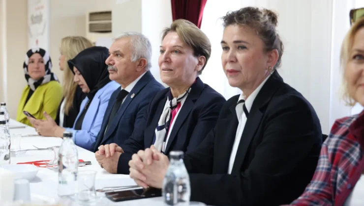 Ankara Keçiören'De 'Değerlerimiz' Konuşuldu
