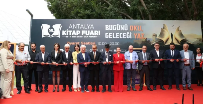 Antalya’da 16. Kitap Fuarı Başladı