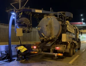 Antalya’da Yağmur Suyu Hatlarında Kapsamlı Temizlik