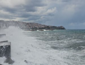 Zonguldak’ta fırtına uyarısı, rüzgarın hızı 75 kilometreye çıkacak