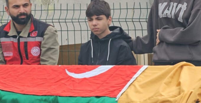Maden şehitlerine son veda: Biri babasının mesleğini sürdürüyordu, diğeri 15 yıllık madenciydi