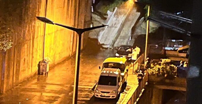 Zonguldak’ta istinat duvarı çöktü: İki araç göçük altında kaldı