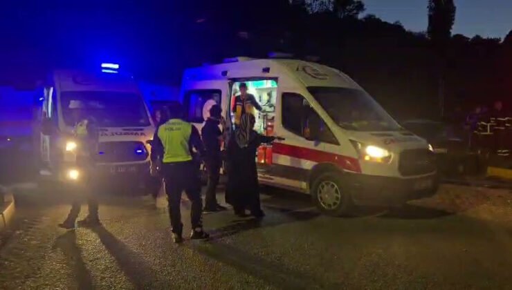 Kavşakta iki araç çarpıştı: 6 yaralı