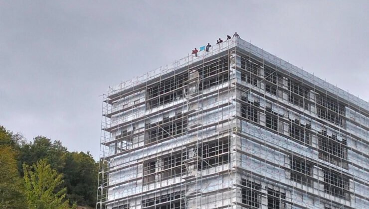 BEUN’da ücret eylemi, 17 işçi eylem başlattı