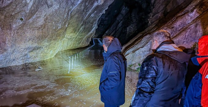 Zonguldak Valisi Hacıbektaşoğlu sağanak sonrası sahada inceleme yaptı